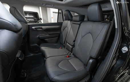 Toyota Highlander, 2025 год, 6 200 000 рублей, 13 фотография