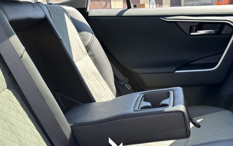 Toyota RAV4, 2025 год, 4 340 000 рублей, 33 фотография