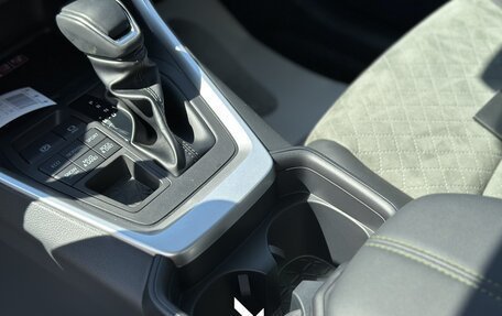 Toyota RAV4, 2025 год, 4 340 000 рублей, 24 фотография