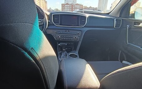 KIA Sportage IV рестайлинг, 2019 год, 2 200 000 рублей, 5 фотография