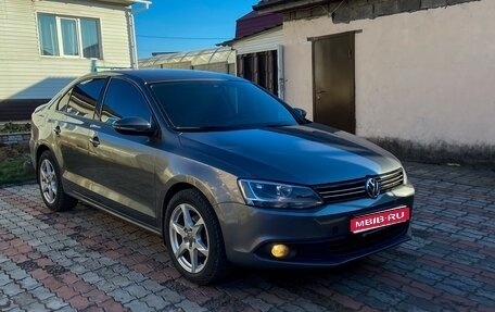 Volkswagen Jetta VI, 2013 год, 1 150 000 рублей, 1 фотография