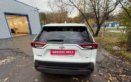 Toyota RAV4, 2020 год, 3 200 000 рублей, 4 фотография