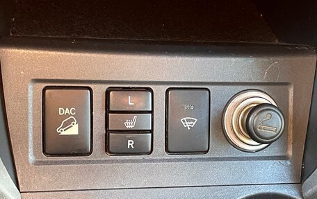 Toyota RAV4, 2006 год, 1 069 000 рублей, 23 фотография
