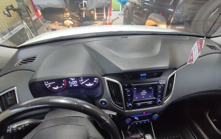 Hyundai Creta I рестайлинг, 2018 год, 1 950 000 рублей, 9 фотография