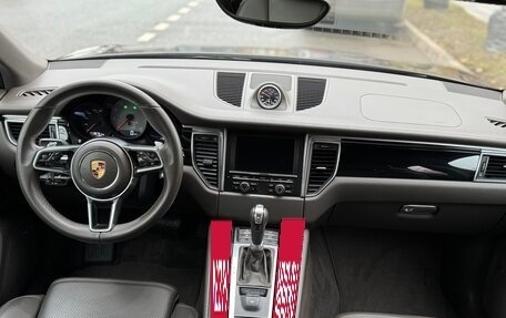 Porsche Macan I рестайлинг, 2015 год, 3 000 000 рублей, 26 фотография