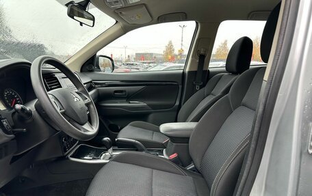 Mitsubishi Outlander III рестайлинг 3, 2018 год, 1 999 000 рублей, 20 фотография