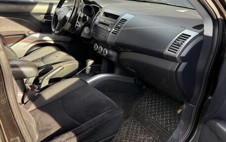 Mitsubishi Outlander III рестайлинг 3, 2007 год, 750 000 рублей, 8 фотография