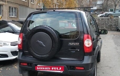 Chevrolet Niva I рестайлинг, 2017 год, 750 000 рублей, 4 фотография