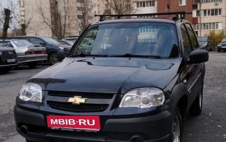 Chevrolet Niva I рестайлинг, 2017 год, 750 000 рублей, 3 фотография
