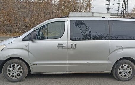 Hyundai Grand Starex Grand Starex I рестайлинг 2, 2008 год, 780 000 рублей, 2 фотография