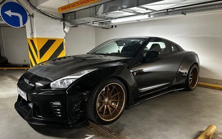 Nissan GT-R, 2011 год, 11 000 000 рублей, 4 фотография