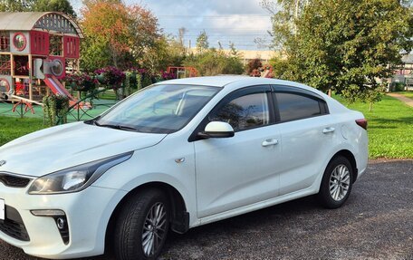 KIA Rio IV, 2018 год, 1 300 000 рублей, 1 фотография