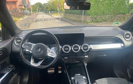 Mercedes-Benz GLB, 2022 год, 2 400 000 рублей, 6 фотография