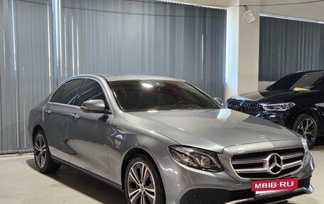 Mercedes-Benz E-Класс, 2022 год, 3 980 000 рублей, 3 фотография