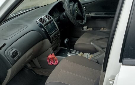 Mazda Familia, 2002 год, 330 000 рублей, 4 фотография