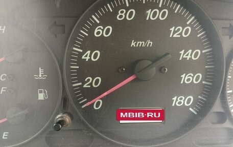 Mazda Familia, 2002 год, 330 000 рублей, 8 фотография
