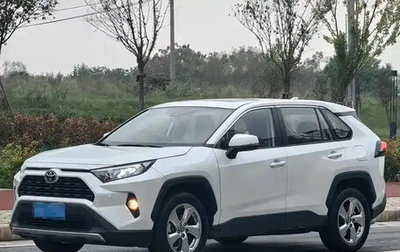 Toyota RAV4, 2022 год, 2 600 000 рублей, 1 фотография