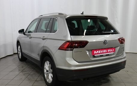 Volkswagen Tiguan II, 2018 год, 2 299 000 рублей, 6 фотография