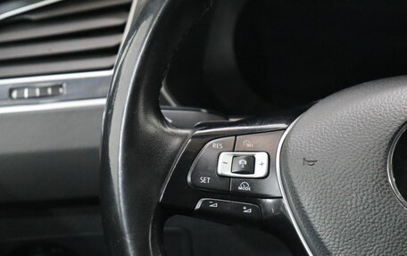 Volkswagen Tiguan II, 2018 год, 2 299 000 рублей, 16 фотография