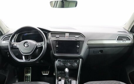 Volkswagen Tiguan II, 2018 год, 2 299 000 рублей, 14 фотография