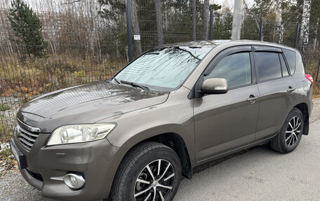 Toyota RAV4, 2011 год, 1 350 000 рублей, 2 фотография
