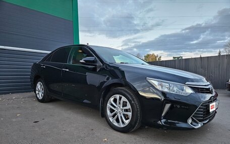 Toyota Camry, 2017 год, 2 500 000 рублей, 2 фотография