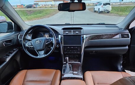 Toyota Camry, 2017 год, 2 500 000 рублей, 8 фотография