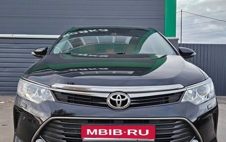 Toyota Camry, 2017 год, 2 500 000 рублей, 4 фотография