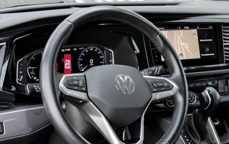 Volkswagen Multivan T6 рестайлинг, 2022 год, 5 670 000 рублей, 3 фотография