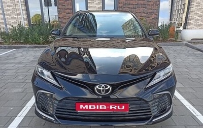 Toyota Camry, 2021 год, 2 800 000 рублей, 1 фотография