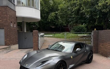 Ferrari 812, 2019 год, 29 700 000 рублей, 1 фотография