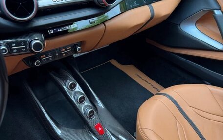 Ferrari 812, 2019 год, 29 700 000 рублей, 13 фотография