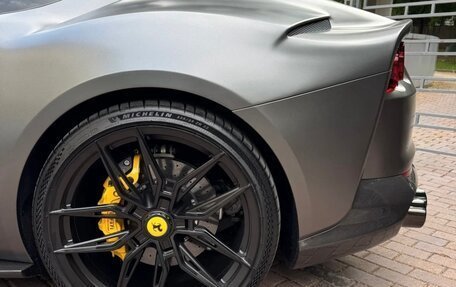 Ferrari 812, 2019 год, 29 700 000 рублей, 10 фотография