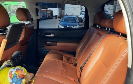 Toyota Tundra II, 2011 год, 4 000 000 рублей, 6 фотография