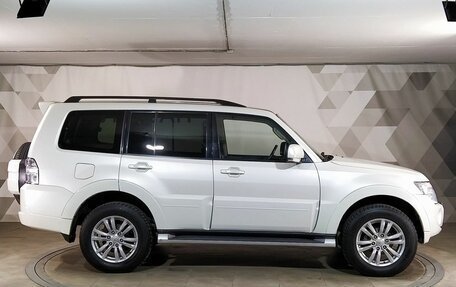 Mitsubishi Pajero IV, 2014 год, 2 600 000 рублей, 6 фотография