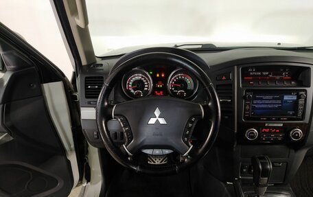 Mitsubishi Pajero IV, 2014 год, 2 600 000 рублей, 14 фотография