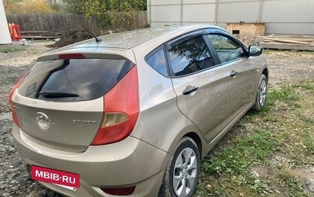 Hyundai Solaris II рестайлинг, 2012 год, 560 000 рублей, 4 фотография