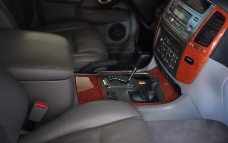 Toyota Land Cruiser 100 рестайлинг 2, 2006 год, 1 600 000 рублей, 1 фотография