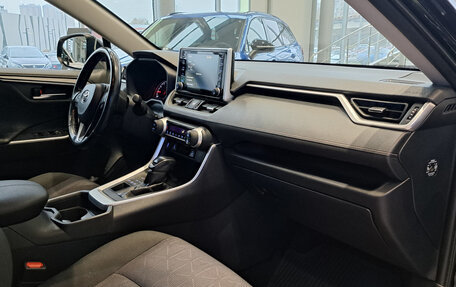 Toyota RAV4, 2020 год, 3 272 000 рублей, 13 фотография