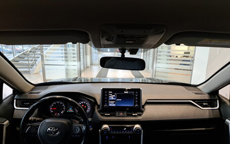 Toyota RAV4, 2020 год, 3 272 000 рублей, 17 фотография