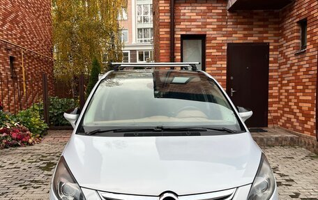 Opel Zafira C рестайлинг, 2013 год, 1 300 000 рублей, 2 фотография