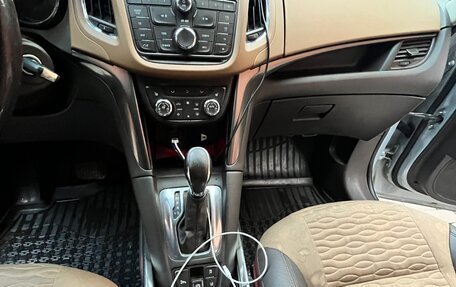 Opel Zafira C рестайлинг, 2013 год, 1 300 000 рублей, 17 фотография