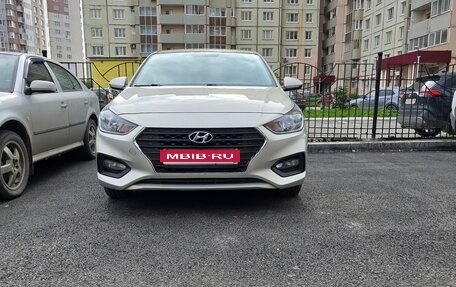 Hyundai Solaris II рестайлинг, 2018 год, 1 200 000 рублей, 1 фотография