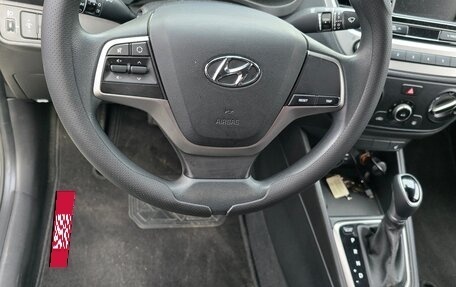 Hyundai Solaris II рестайлинг, 2018 год, 1 200 000 рублей, 6 фотография