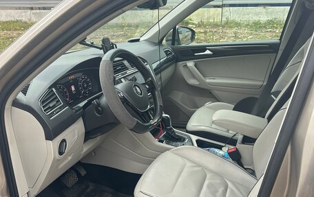 Volkswagen Tiguan II, 2018 год, 2 980 000 рублей, 6 фотография