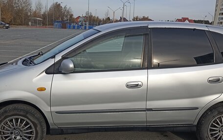 Nissan Tino, 2001 год, 350 000 рублей, 2 фотография