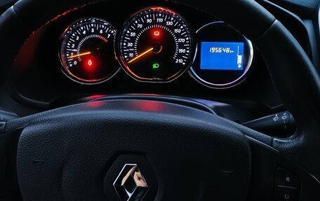 Renault Sandero II рестайлинг, 2016 год, 860 000 рублей, 2 фотография