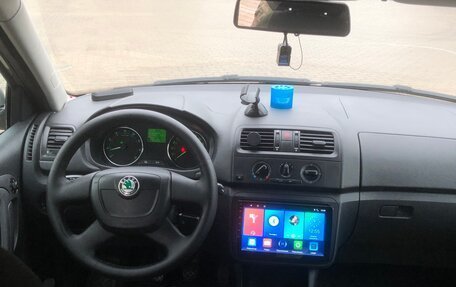 Skoda Fabia II, 2010 год, 490 000 рублей, 13 фотография