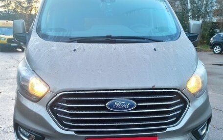 Ford Tourneo Custom I рестайлинг, 2018 год, 3 200 000 рублей, 3 фотография