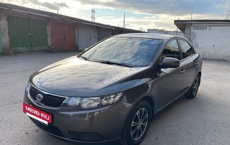 KIA Cerato III, 2011 год, 850 000 рублей, 2 фотография